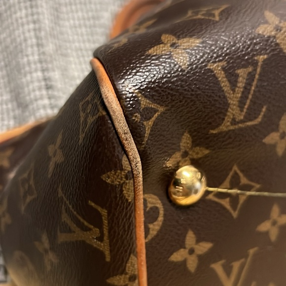 Authentic Louis Vuitton Tivoli GM 
With box, dust cover, and original receipt. - Picture 8 of 16